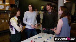 ���ጥል foursome አዳዲስ ግምገማዎች አሁን cock ቅድሚያ MILF housewives