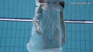 Sualtı dünya çılpaq красоток