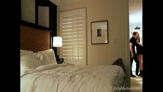 Кайнар Секс Кунакханә санында Белән Грудастой Хатыны