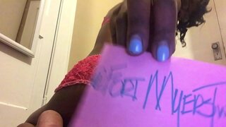 سليم سميكة فاتنة يظهر أنها يمكن التصفيق لها الغنائم أيضا!