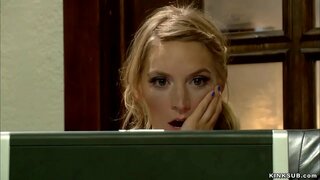 ���ුදු හම යොවුන් මොනා වේල්ස් සොයා අසභ්ය චිත්රපටය ඇගේ stepmom සිමෝන් Sonay මත අන්තර්ජාලය හා පසුව තළා හා ගුද එක්ක නිදාගත්තා ඇය බැම්මෙන් ඇඳ